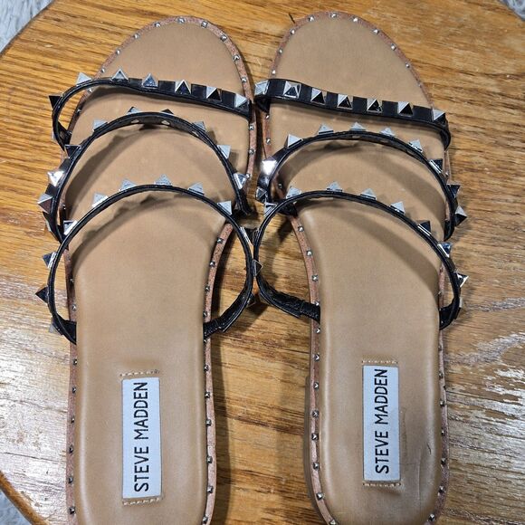 Steve Madden Palit Womens Size 9.5 Slip On Silver Pyramid Studded 3 Band Sandals - Picture 7 of 8